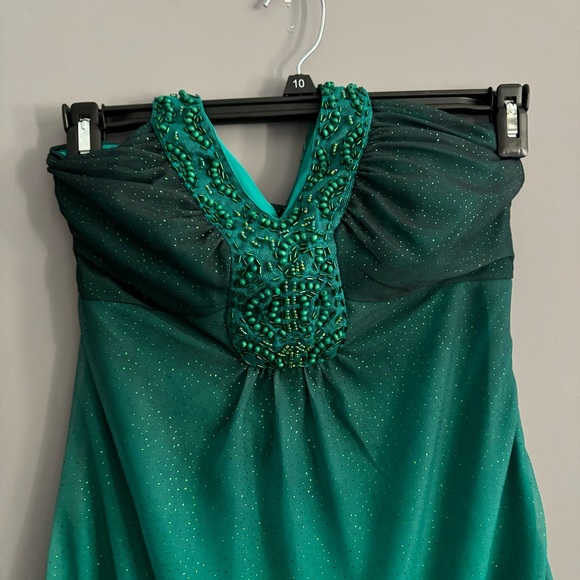 Laura Size 10 Halter Green Shimmery Padded Maxi Prom Dress - Picture 3 of 14